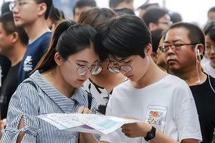 勇士发布水花追日特别版海报：NBA历史同队第二长三人组！